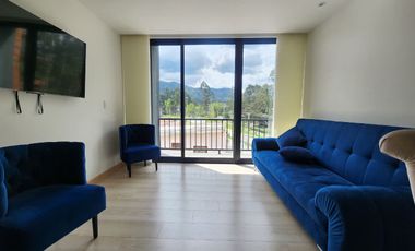 En Renta Departamento Amoblado de 3 Dormitorios  – Av. Primero de Mayo