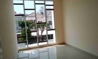 Rumah 2 Lantai di Green Lake City – Cluster Amerika Latin