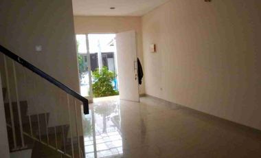 Rumah 2 Lantai di Green Lake City – Cluster Amerika Latin