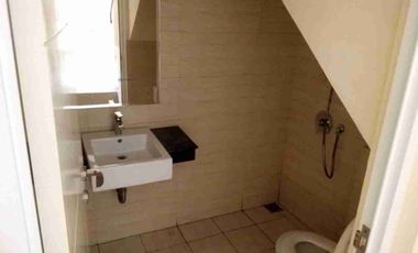 Rumah 2 Lantai di Green Lake City – Cluster Amerika Latin