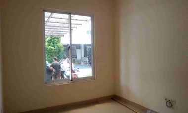 Rumah 2 Lantai di Green Lake City – Cluster Amerika Latin