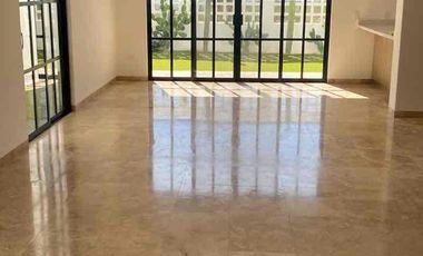 CASA EN RENTA — RIVIERI