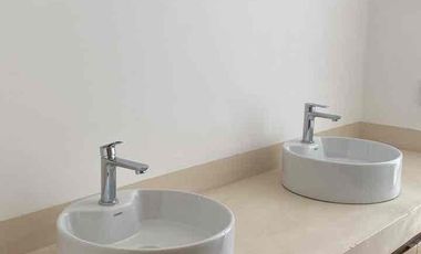 CASA EN RENTA — RIVIERI