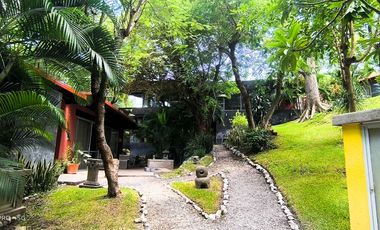 Hotel -casa en venta en  fraccionamiento club de golf Santa Fe, Morelos- 7 recamaras, 13 baños completos