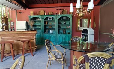 Hotel -casa en venta en  fraccionamiento club de golf Santa Fe, Morelos- 7 recamaras, 13 baños completos