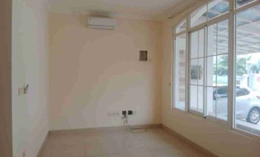 Rumah 2 Lantai di Green Lake City – Cluster Europe