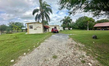 Venta de Rancho en San Juan Cadereyta NL