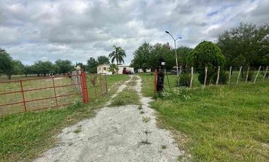 Venta de Rancho en San Juan Cadereyta NL