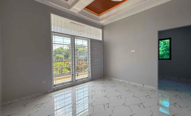 Rumah Modern Style 2 Lantai Double 2 Facad Termewah Murah di Cinere