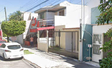 La tranquilidad de una gran decisión comienza aquí!! Venta de linda casa en recuperación bancaria entrega de 3 a 6 meses, Arboledas, Zapopan, Jal.