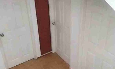 CASA EN VENTA, SECTOR MENA DEL HIERRO AV MACHALA