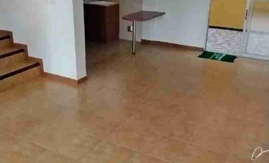 CASA EN VENTA, SECTOR MENA DEL HIERRO AV MACHALA