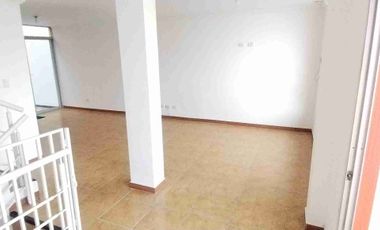 CASA EN VENTA, SECTOR MENA DEL HIERRO AV MACHALA