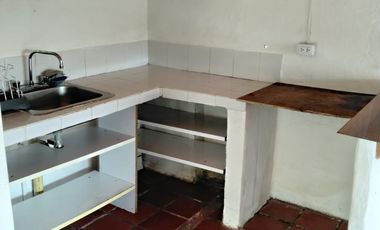 SE ARRIENDA HERMOSA CASA ESTILO LOFT ENTRADA POR YERBABUENA