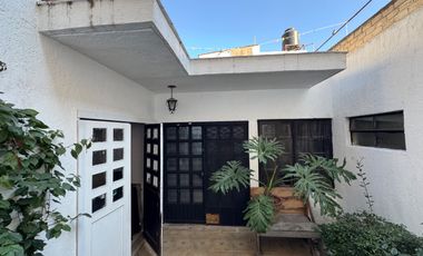 ¡Casa en Venta! 🏠 📍 A una calle de la glorieta de tránsito