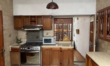 ¡Casa en Venta! 🏠 📍 A una calle de la glorieta de tránsito