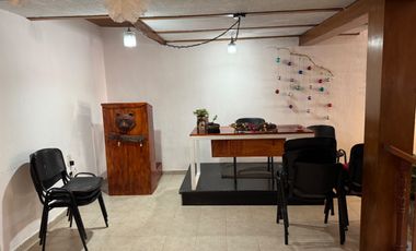 ¡Casa en Venta! 🏠 📍 A una calle de la glorieta de tránsito
