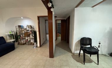 ¡Casa en Venta! 🏠 📍 A una calle de la glorieta de tránsito