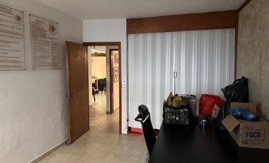 ¡Casa en Venta! 🏠 📍 A una calle de la glorieta de tránsito