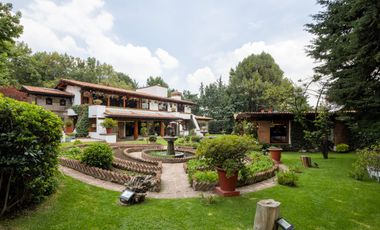Casa de Lujo Fraccionamiento Rancho San Francisco 800 m² C | Jardín + Terrazas 1,000 m²