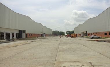 Bodega Vendo 4.100 M2 En Conjunto Cerrado / Venta $12.950.000.000  / Zona Industrial Acopi Yumbo