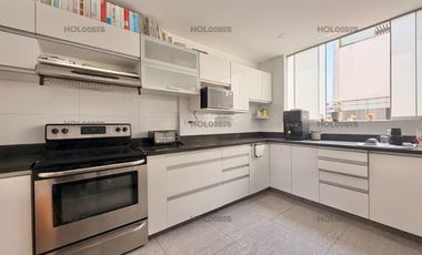 Precioso dúplex frente a parque en Barranco