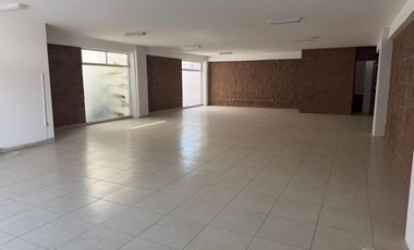 RENTO EDIFICIO TODO O POR PISO, EN JARDINES DEL MORAL, LEON, GTO.