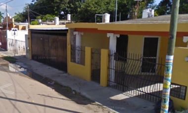 CASA EN KANASIN, YUCATAN, ZONA DE ALTA PLUSVALIA RODEADA DE PARQUES, PLAZAS Y UN ESTADIO. REMATE