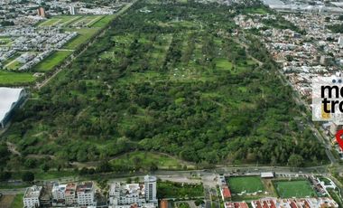 Invierte Frente Al Parque Metropolitano, Consultorios y Locales en Venta