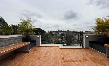 Rumah Mewah 3 Lantai + Rooftop di Jagakarsa, Jakarta Selatan Termurah