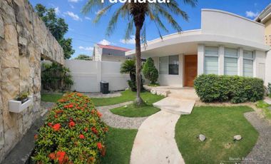 Casa moderna en alquiler de 3 habitaciones en Los Ceibos - 1 planta