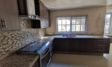 Estupenda casa en RENTA Campestre la Herradura