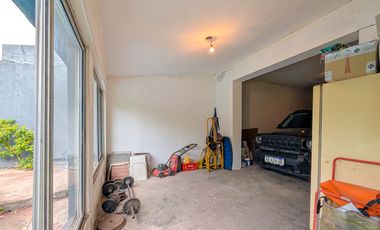 CASA | 4 AMBIENTES | PILETA | RECICLADA | COCHERA CUBIERTA | FISHERTON