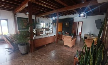 SE VENDE HERMOSA CASA CAMPESTRE AMOBLADA