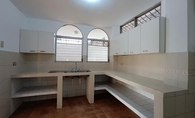 Departamento de 3 niveles, 3 dormitorios en Nueva Kennedy, Norte de Guayaquil
