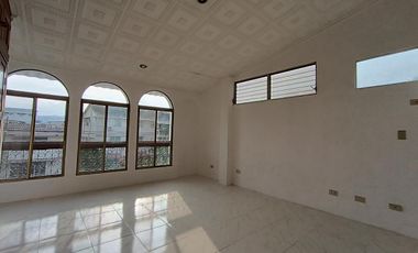 Departamento de 3 niveles, 3 dormitorios en Nueva Kennedy, Norte de Guayaquil