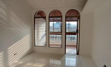 Departamento de 3 niveles, 3 dormitorios en Nueva Kennedy, Norte de Guayaquil