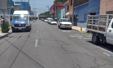 Vendo edificio en el centro de puebla Col. El Carmen con bodegas en construcción vertical, 1424 m2 en tres niveles $12,990,000