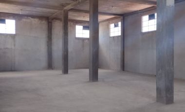 Vendo edificio en el centro de puebla Col. El Carmen con bodegas en construcción vertical, 1424 m2 en tres niveles $12,990,000