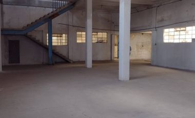 Vendo edificio en el centro de puebla Col. El Carmen con bodegas en construcción vertical, 1424 m2 en tres niveles $12,990,000