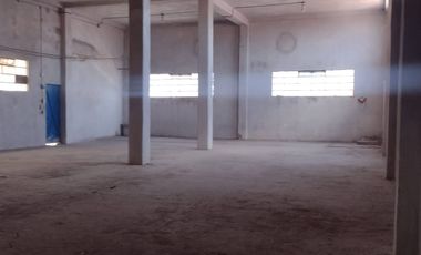 Vendo edificio en el centro de puebla Col. El Carmen con bodegas en construcción vertical, 1424 m2 en tres niveles $12,990,000
