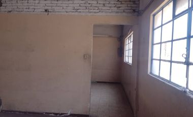 Vendo edificio en el centro de puebla Col. El Carmen con bodegas en construcción vertical, 1424 m2 en tres niveles $12,990,000