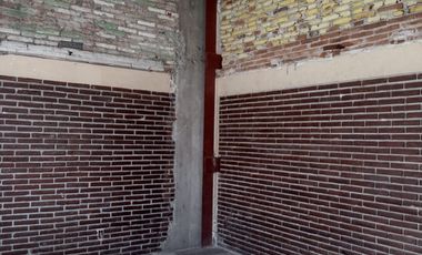 Vendo edificio en el centro de puebla Col. El Carmen con bodegas en construcción vertical, 1424 m2 en tres niveles $12,990,000