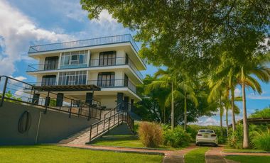 VENTA DE FINCA HOTEL EN PEREIRA RISARALDA.