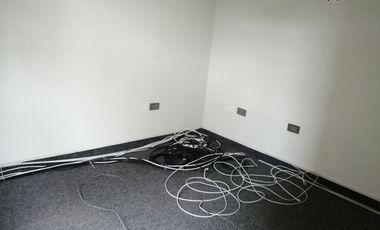 En Venta Casa de 2 Pisos Ubicada Cerca Al Bosque El Olivar - San Isidro