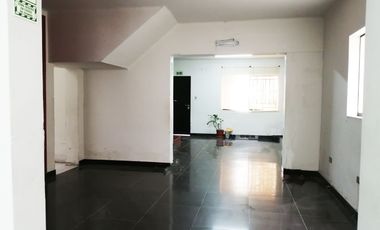 En Venta Casa de 2 Pisos Ubicada Cerca Al Bosque El Olivar - San Isidro