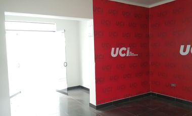 En Venta Casa de 2 Pisos Ubicada Cerca Al Bosque El Olivar - San Isidro