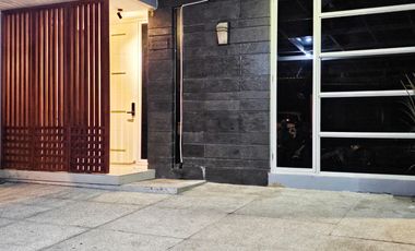 Rumah pakuwon indah di sewakan