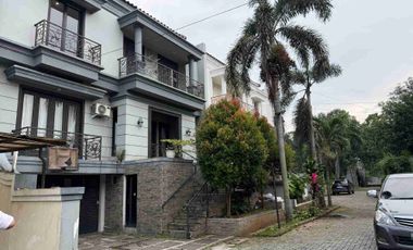 townhouse. jkt selatan. hrg. super terjangkau. cilandak. timur. turun. harga. jual.  cpt.  6,8m.  jadi.  4,9.     lingkungan. asri.  tenang. one. gate. termurah. jkt. selatan