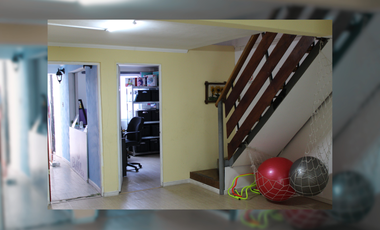 EN VENTA CASA 3D 2B CON AMPLIA TERRAZA Y LOCAL IQUIQUE